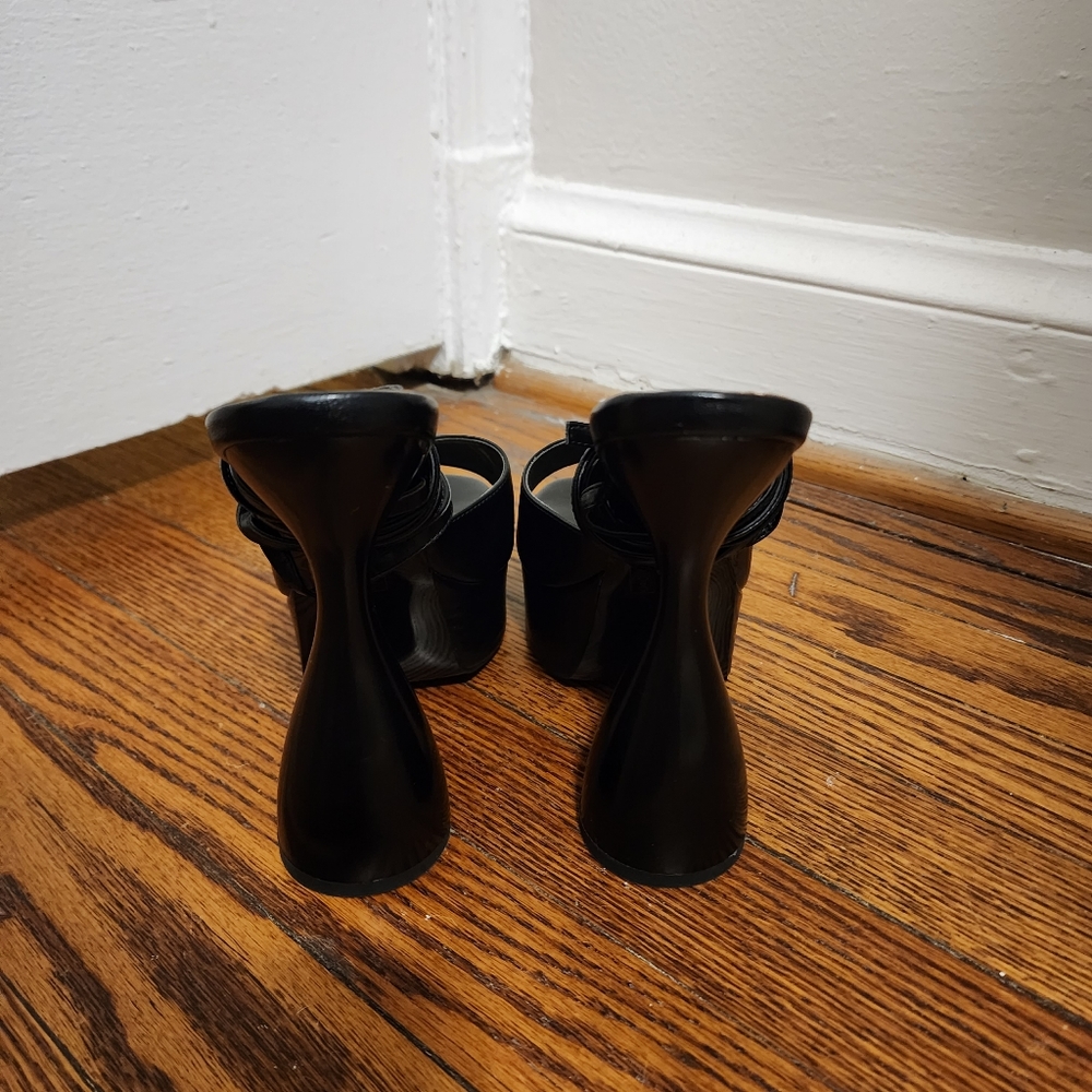 Azalea Wang Black Leather Platform with Ankle Strap - Picture 4 of 8